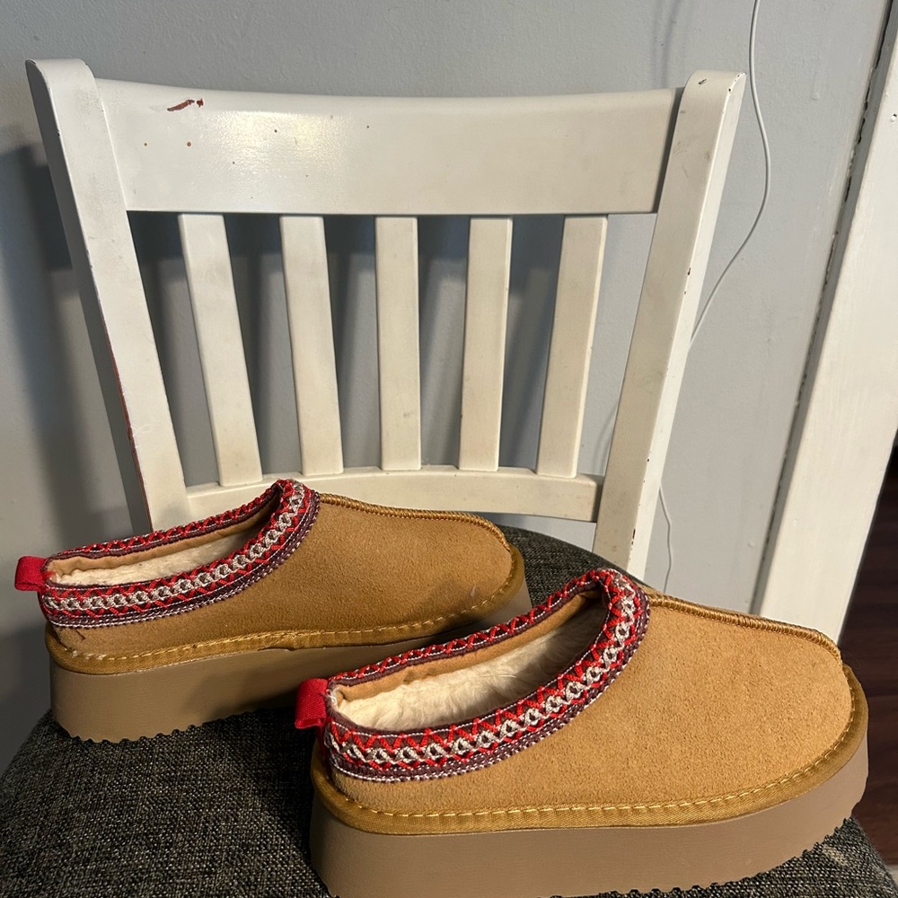 Cozy Tan Slippers with Red Accents